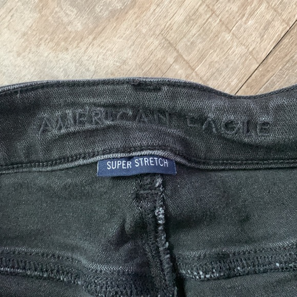 American Eagle Hi-Rise Cropped Flare Button Fly Distressed Hem Size 12 Regular - Picture 4 of 10